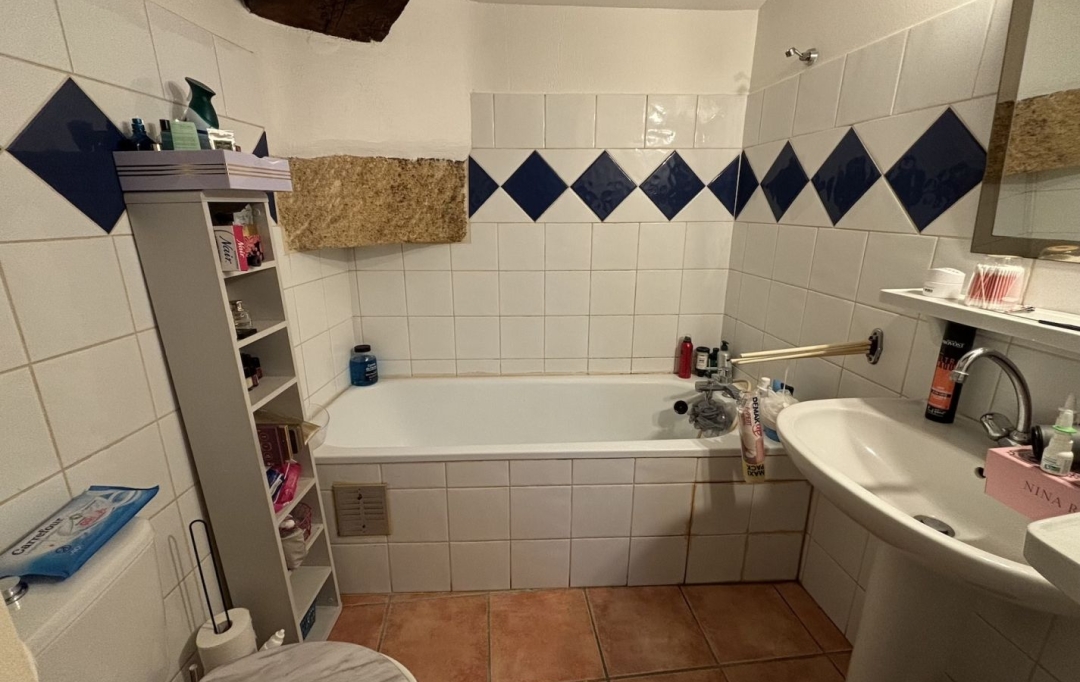 Annonces ARAMON : Appartement | REMOULINS (30210) | 37 m2 | 492 &euro; 