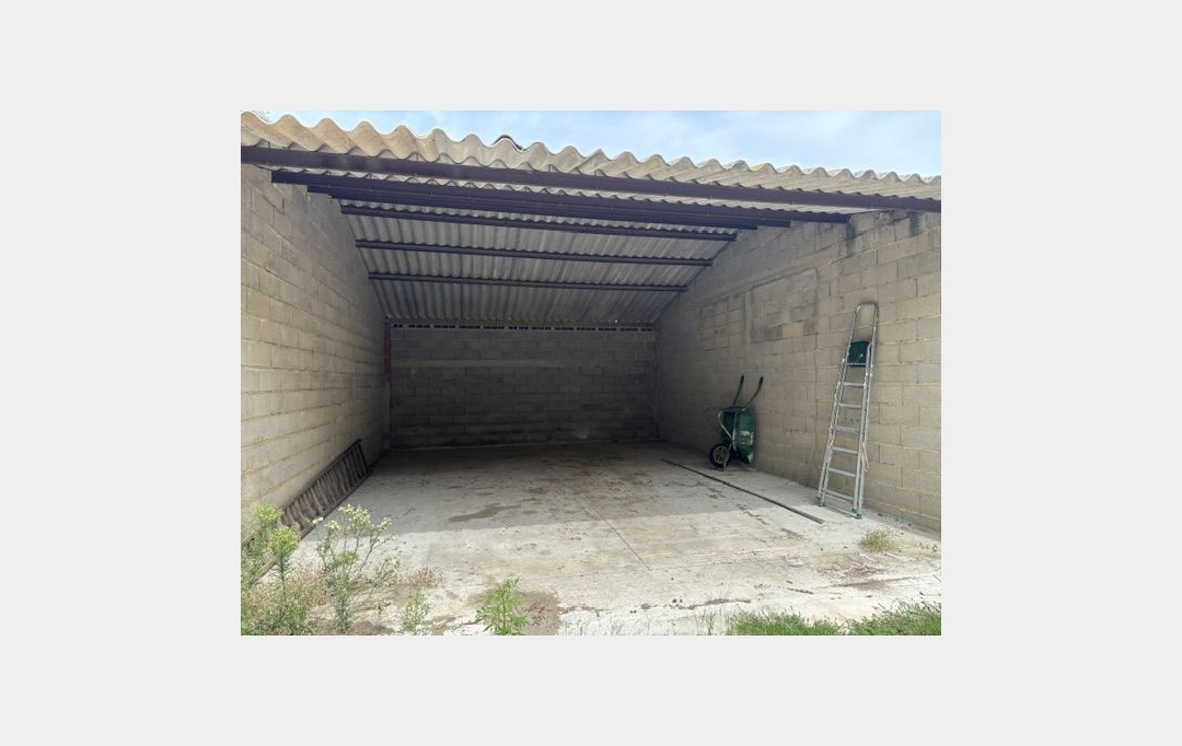 Annonces ARAMON : Garage / Parking | REMOULINS (30210) | 45 m2 | 430 &euro; 