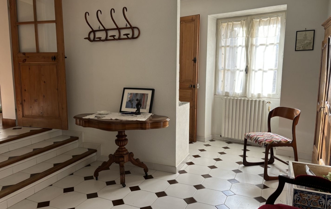 Annonces ARAMON : Maison / Villa | REMOULINS (30210) | 220 m2 | 260 000 &euro; 