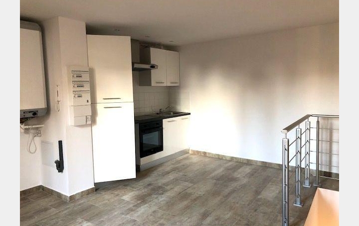 Appartement P2   SAINT-HILAIRE-D'OZILHAN  39 m2 510 € 